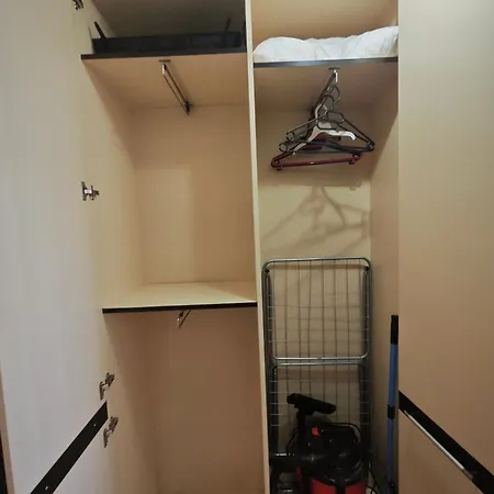 In The Center 1 * Warna